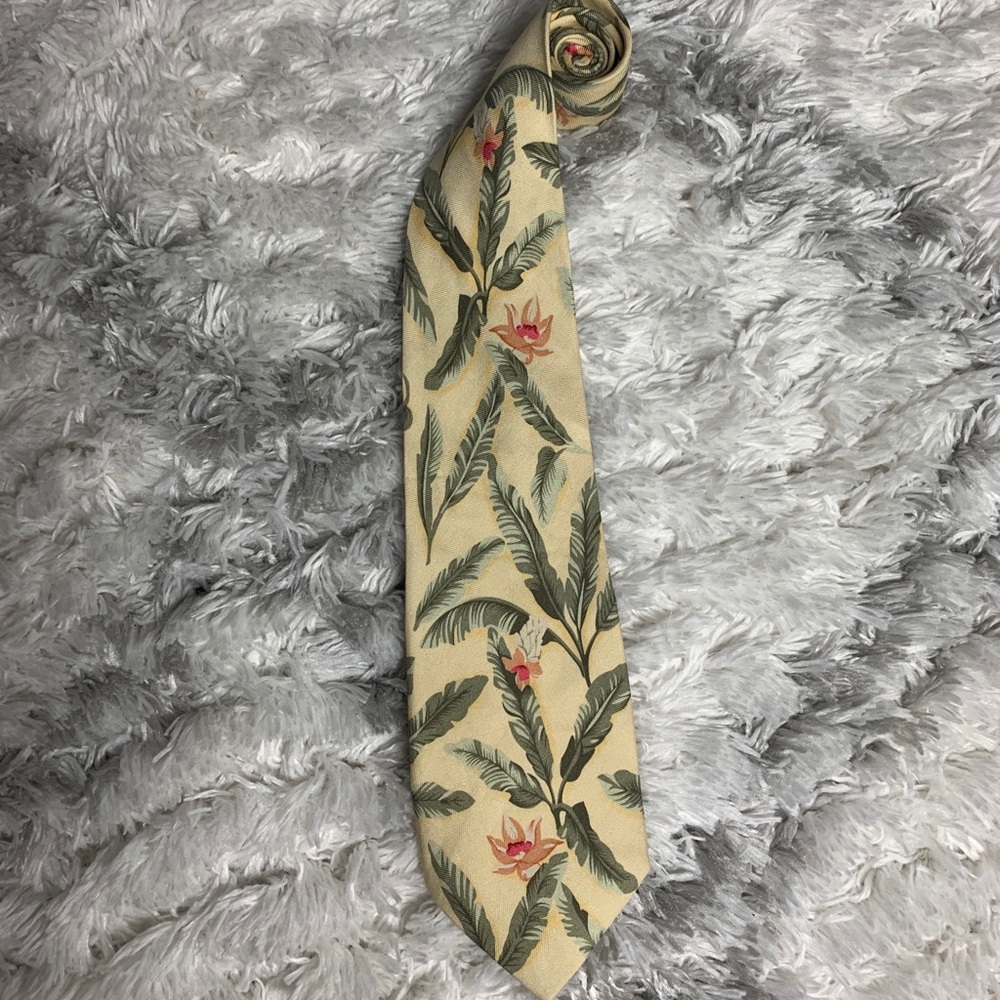 Tommy Bahama Yellow/Green Hawaiian Necktie 100%Slk